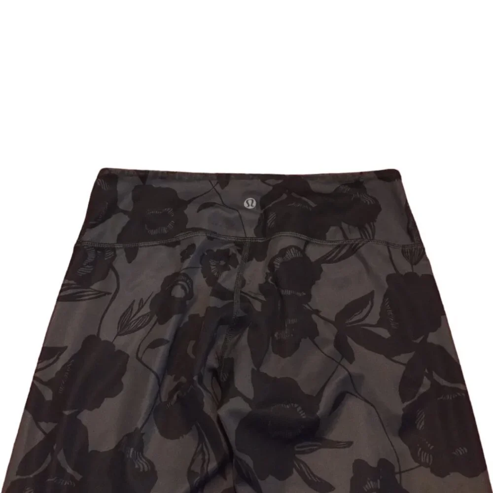 Lululemon Women's Brisk Bloom Wunder Under Capri Leggings Size 6 Yoga Gym‎ 22
